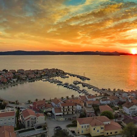 Apartments And Rooms By The Sea Bibinje, Zadar - 6199 Kültér fotó